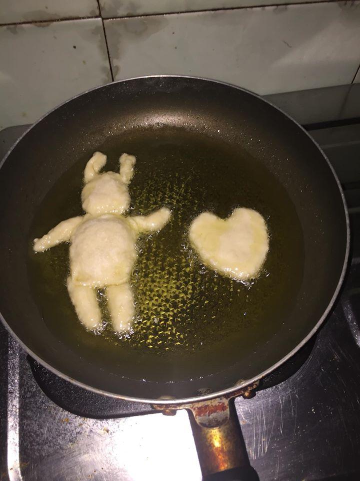 Học tỉ mỉ công thức làm bánh trên mạng nhưng chủ thớt lại hết hồn khi nhìn thành quả-2