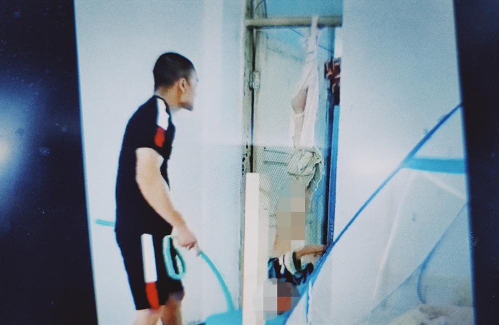 Clip hành hạ trẻ em 5,4 triệu view tồn tại nhiều giờ trên Facebook Việt Nam-1