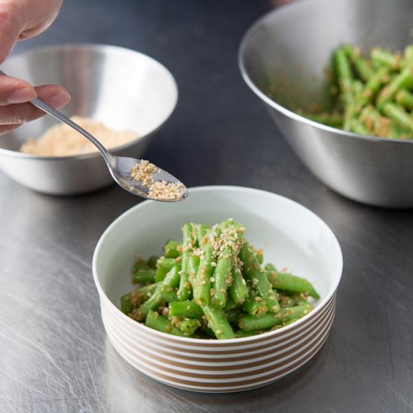 Khỏi đau đầu nghĩ ăn gì cho giảm cân, làm ngay món salad này chỉ mất 10 phút-6