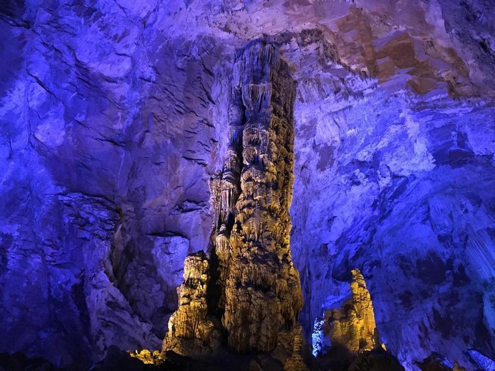 Đoạn đường nhấp nhô như lượn sóng ở Trung Quốc-6