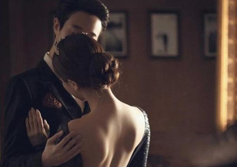 Mối tình vụng trộm của bà chủ khách sạn với huấn luyện viên thể hình-1