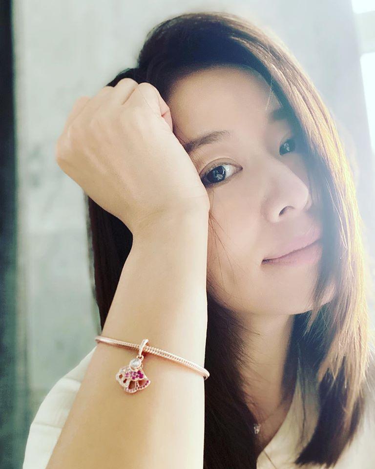 Thả nhẹ chiếc ảnh, Lâm Tâm Như khéo giải đáp tin đồn mang thai lần 2-5