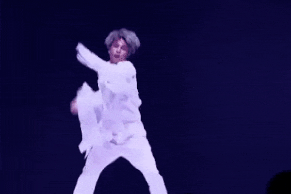 Jimin, Kai và loạt Idols 'sáng không cần phấn' nhờ múa cổ điển khi diễn hiện đại