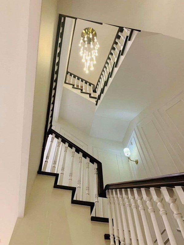 Vân Hugo sống trong biệt thự cực sang chảnh của chồng sắp cưới-7