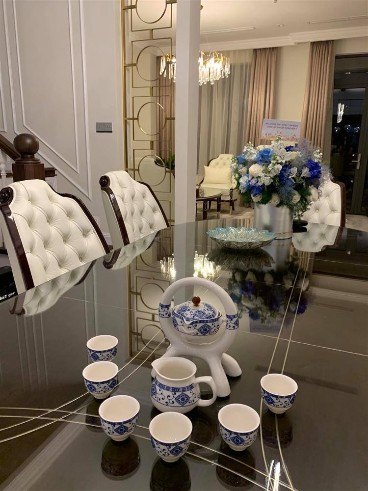 Vân Hugo sống trong biệt thự cực sang chảnh của chồng sắp cưới-5