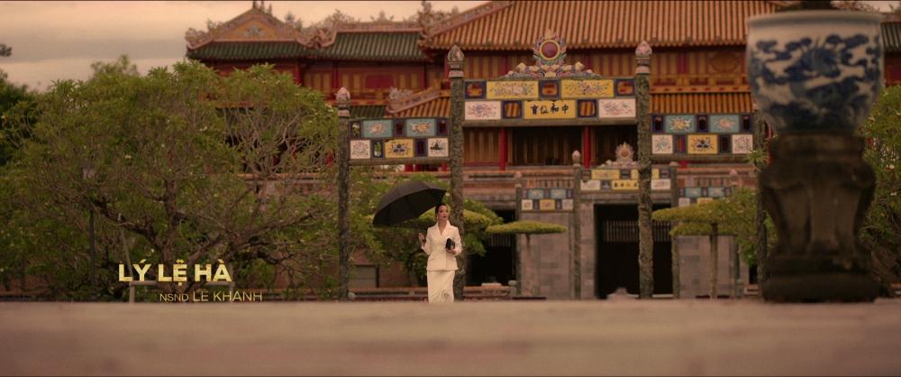 NSND Lê Khanh và Kaity Nguyễn hóa chị em tương tàn vì mỹ nam-2