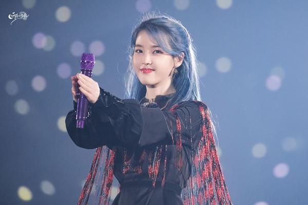 Tính cách thật ẩn trong vẻ lạnh lùng của Jin BTS, IU qua lời kể đồng nghiệp-8