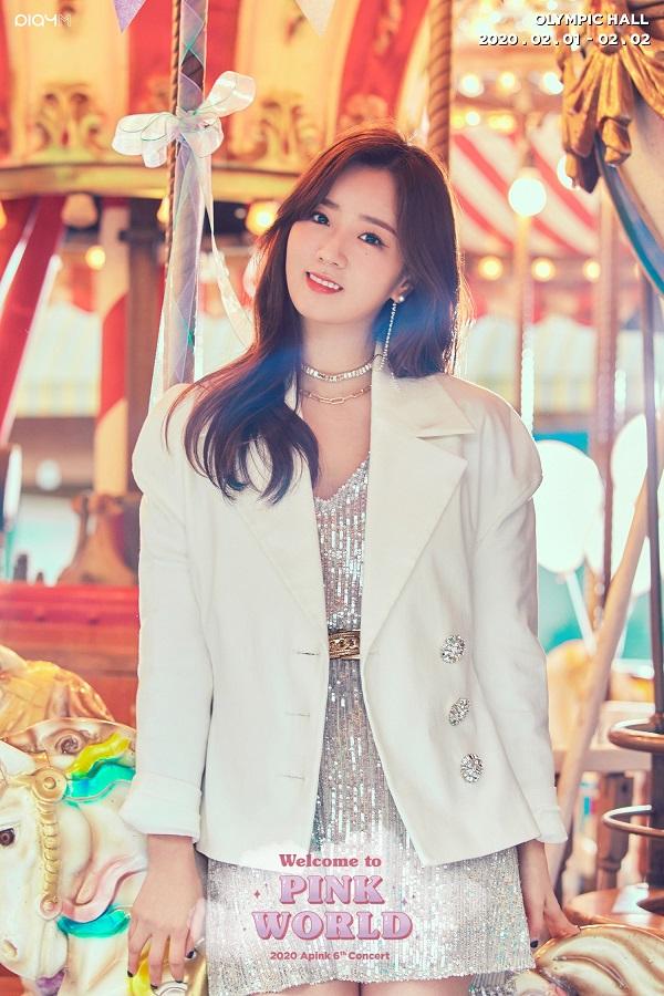 Tính cách thật ẩn trong vẻ lạnh lùng của Jin BTS, IU qua lời kể đồng nghiệp-10