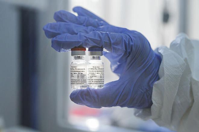 Lộ video sản xuất những liều vắc xin Covid-19 đầu tiên trên thế giới của Nga-3