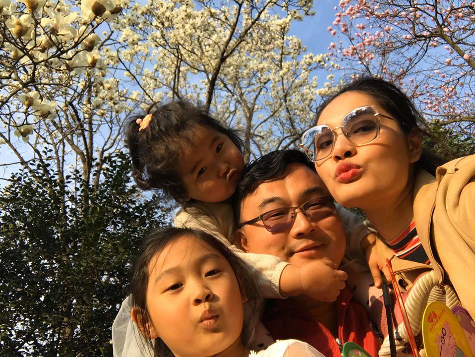 Lấy chồng 10 năm nhưng hoa hậu Hương Giang chưa một lần xem ảnh cưới hỏi-6