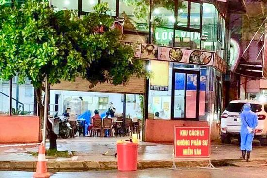 Tìm được 11 F1 của ca dương tính Covid-19 ở Hà Nội, 1 người đã phát triệu chứng