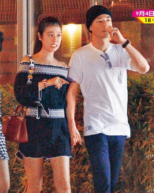 Hoắc Kiến Hoa - Lâm Tâm Như kỷ niệm 4 năm ngày cưới giản dị không ngờ-11