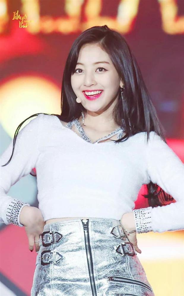 TWICE Jihyo và những nữ thần tượng 10 năm đằng đẵng chỉ là thực tập sinh-1