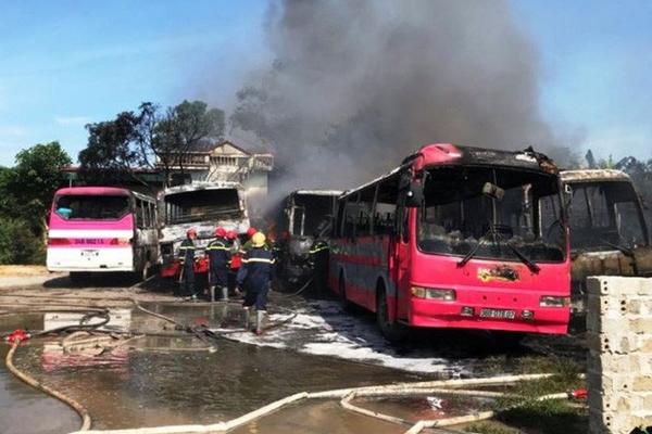 45 công nhân phải đi cấp cứu trong ca làm việc-2