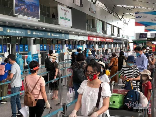Du khách Đà Nẵng về nhà sau những ngày mắc kẹt: Hết dịch, tôi sẽ quay lại-11