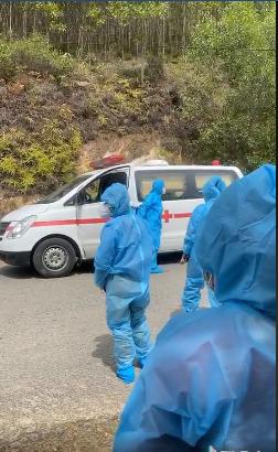 Rơi nước mắt chuyến đi cuối cùng trong đơn độc của một bệnh nhân Covid-19-2