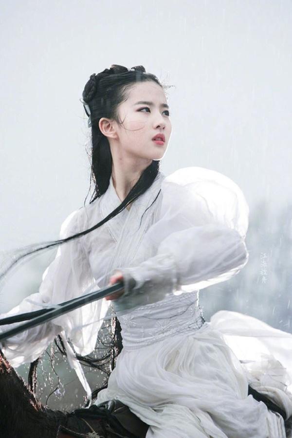 Chỉ với 4 bộ phim Lưu Diệc Phi đã tạo được địa vị mà đến giờ Dương Mịch và Triệu Lệ Dĩnh vẫn chưa đuổi kịp-4