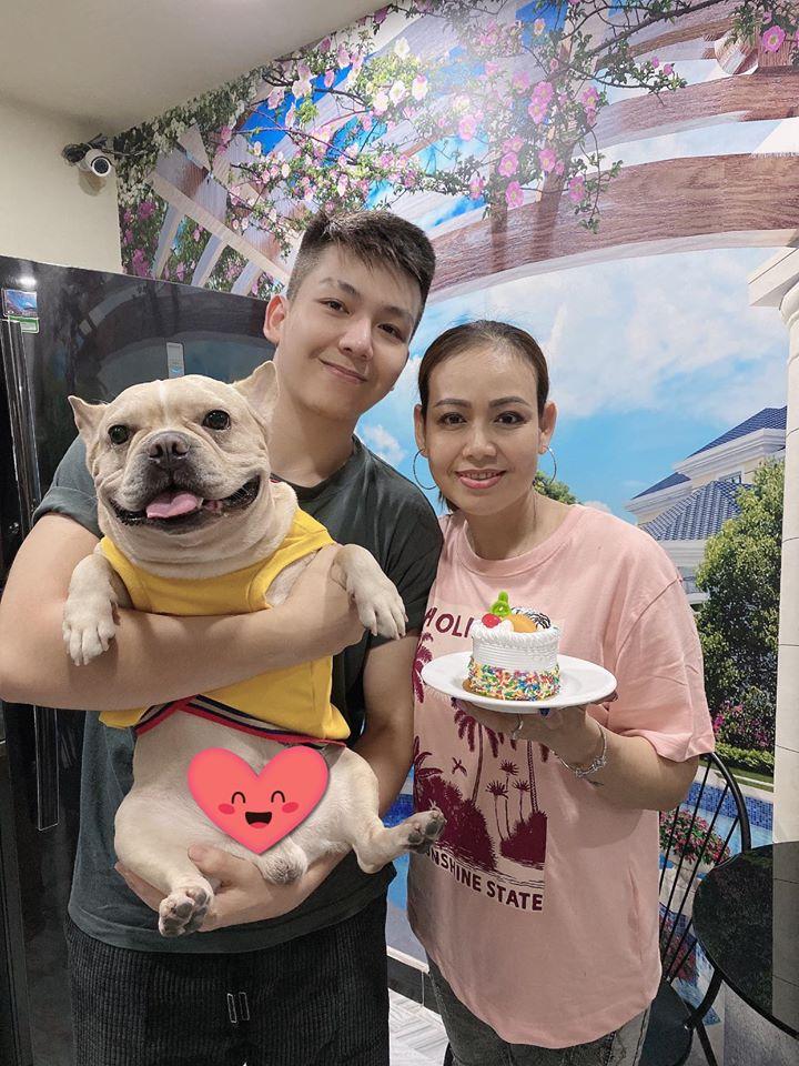 Khởi My khoe nhan sắc hack tuổi nhưng spotlight thuộc hẳn về mẹ chồng-1