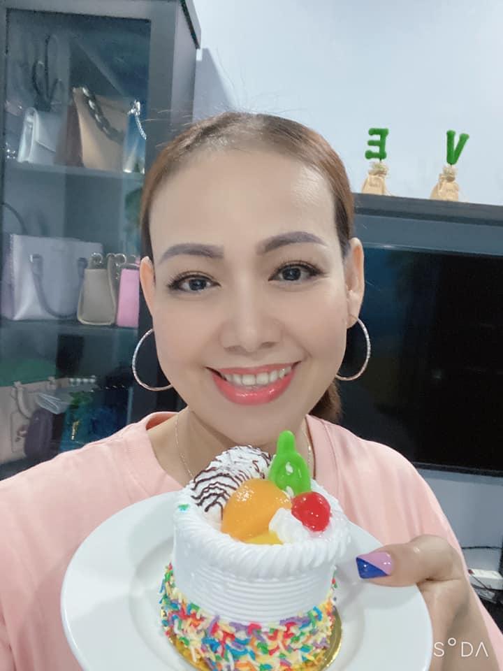 Khởi My khoe nhan sắc hack tuổi nhưng spotlight thuộc hẳn về mẹ chồng-6