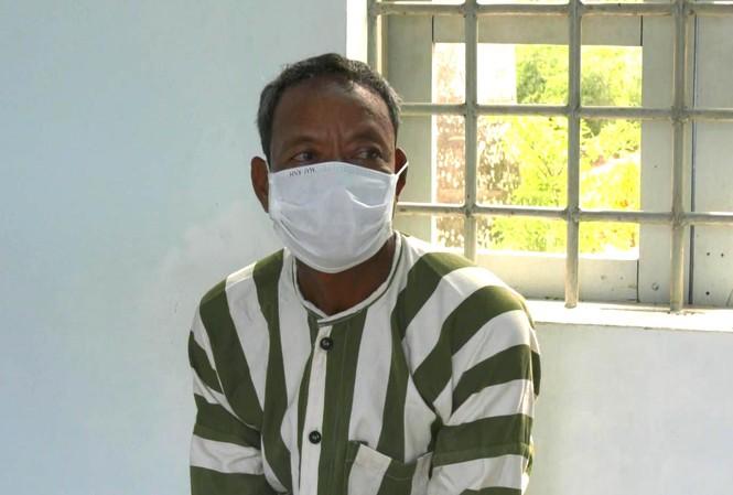 Đứng cạnh giường vợ người ta, người đàn ông bị chém tử vong-1