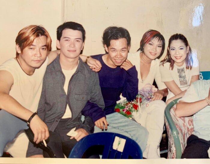 Loạt ảnh thanh xuân dàn sao Vpop: Mỹ Tâm - Đan Trường - Thanh Thảo... bạn nhận ra bao nhiêu người?-3