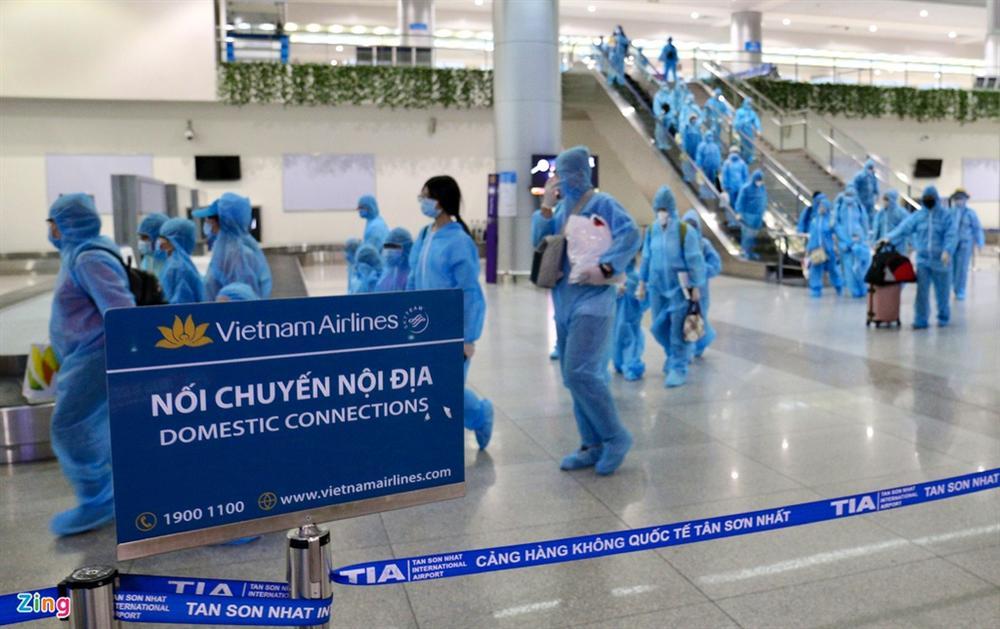 300 hành khách mắc kẹt tại Đà Nẵng về TP.HCM-1