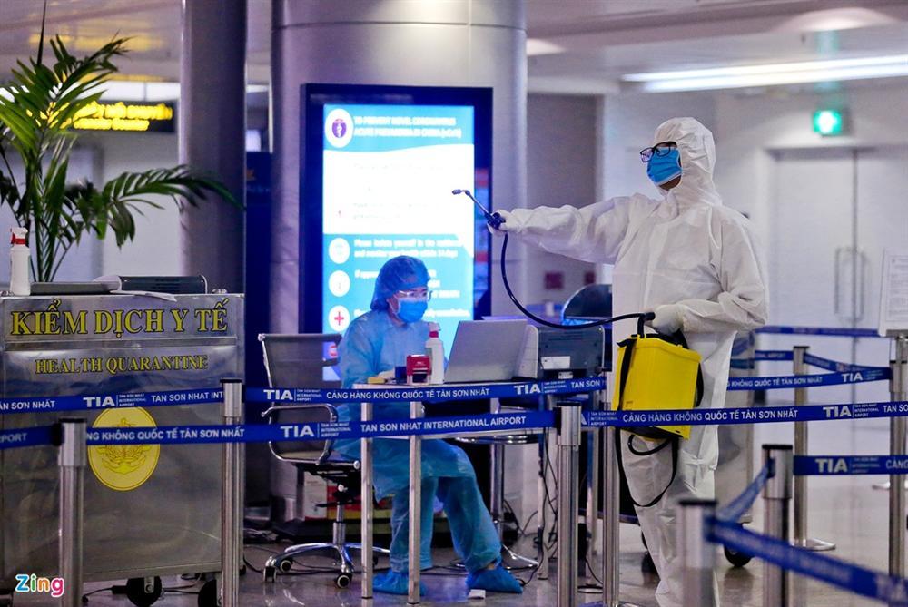 300 hành khách mắc kẹt tại Đà Nẵng về TP.HCM-6