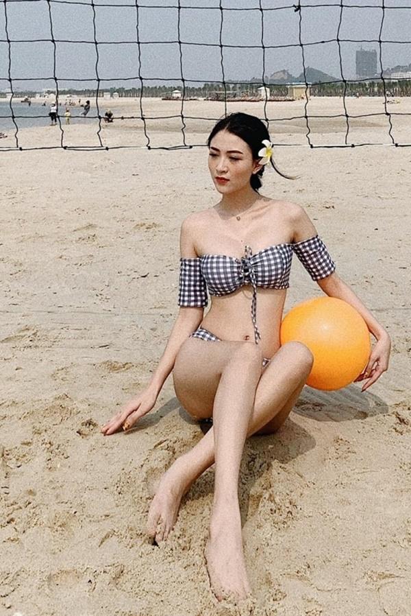 Dù đam mê phim ảnh nhưng hầu hết những phim cô tham gia đều chỉ đóng những vai rất phụ.