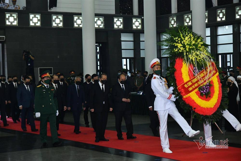 Thủ tướng, Chủ tịch QH viếng nguyên Tổng Bí thư Lê Khả Phiêu-4