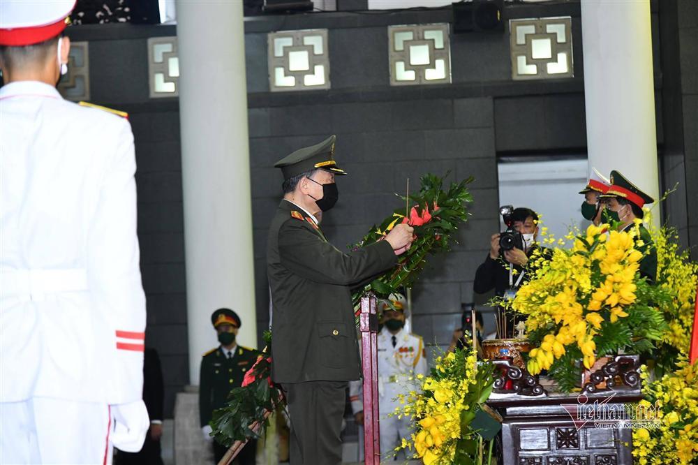 Thủ tướng, Chủ tịch QH viếng nguyên Tổng Bí thư Lê Khả Phiêu-14