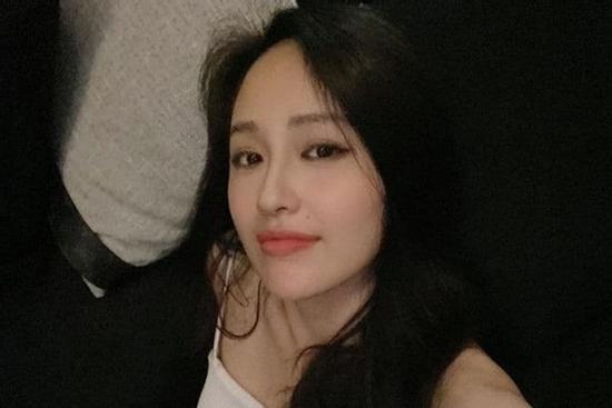 Nhan sắc tàn tạ của hoa hậu Mai Phương Thúy lúc nửa đêm