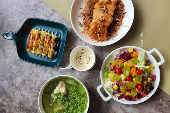 Thực đơn cơm trưa cuối tuần 140.000 đồng toàn món lạ miệng, đáng 'đồng tiền bát gạo'