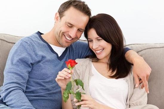 Giãn cách xã hội đem lại 6 lợi ích bất ngờ cho các đôi yêu nhau