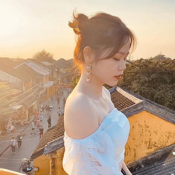 Cùng đăng status nhưng quan điểm đối lập, tình mới Quang Hải bị nghi đá xéo Nhật Lê-4