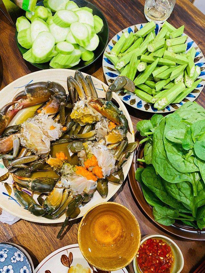 Được người tình chân dài làm món tủ, Kỳ Duyên nức nở khen ngon nhất Sài Gòn-4