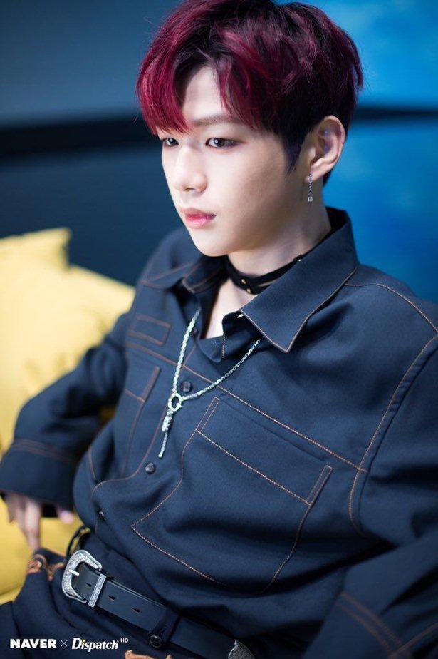 Kang Daniel tiếp tục đoạt cúp hạng 1 trên chương trình âm nhạc Music Core trước Mamamoo Hwasa và SSAK3.