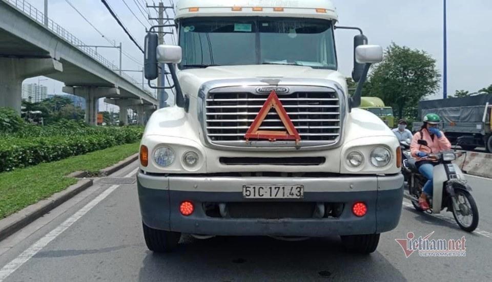 Nam thanh niên vừa làm đám cưới đã bỏ mạng dưới đầu container-2