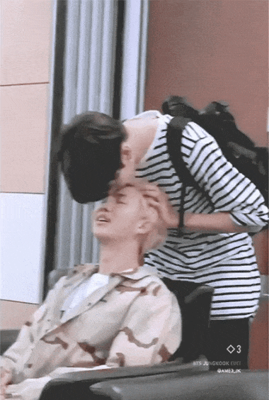 Những định nghĩa mới về idols hài hước đi vào lòng đất-13