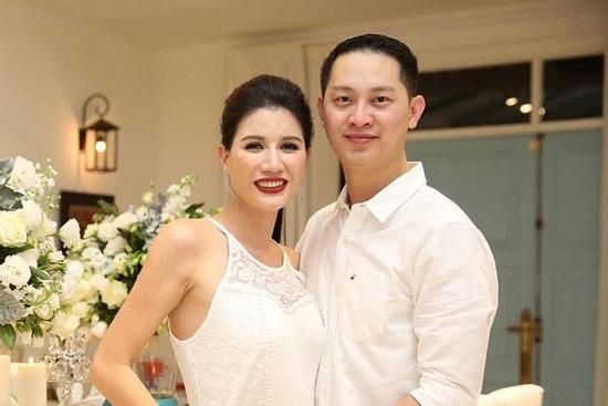 Chồng Việt kiều thay Trang Trần dạy anti-fan: 'Đừng chõ mỏ chuyện người khác'