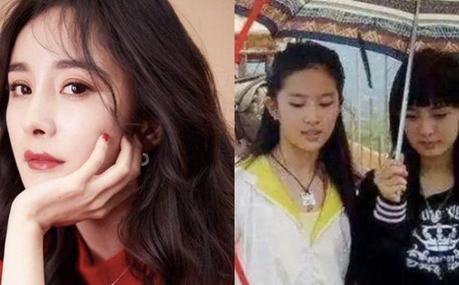 14 năm trước Dương Mịch cầm ô phục vụ Lưu Diệc Phi, chẳng ngờ giờ là mỹ nhân hạng A hot hơn cả nữ chính ngày ấy-1