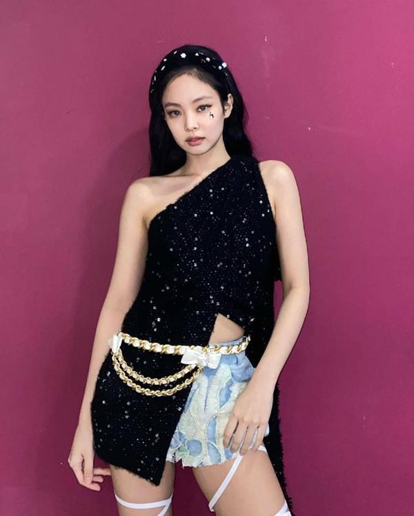 Hot K-Pop 16/8: Jennie BLACKPINK chiếm No.1 BXH danh tiếng nữ Idols tháng 8-1