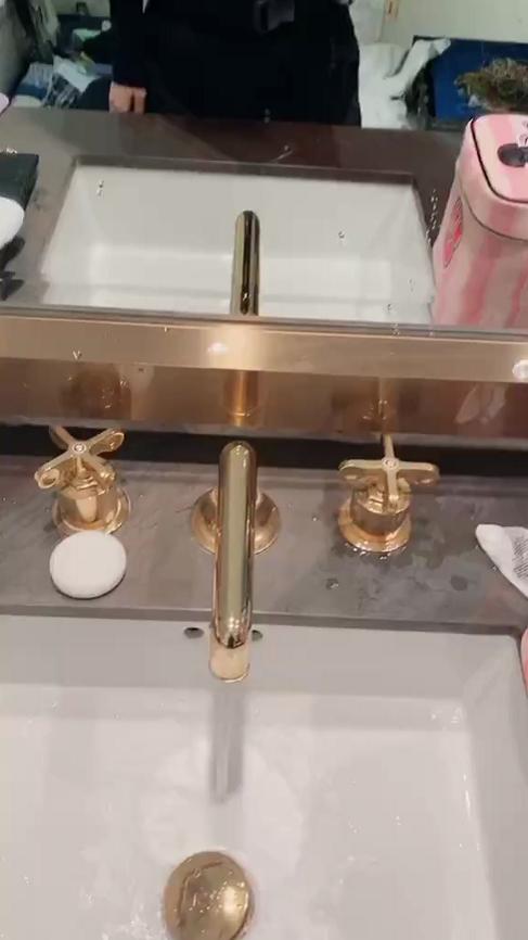 Mỹ nhân cắm sừng Lý Tiểu Lộ bị chê ở bẩn-2