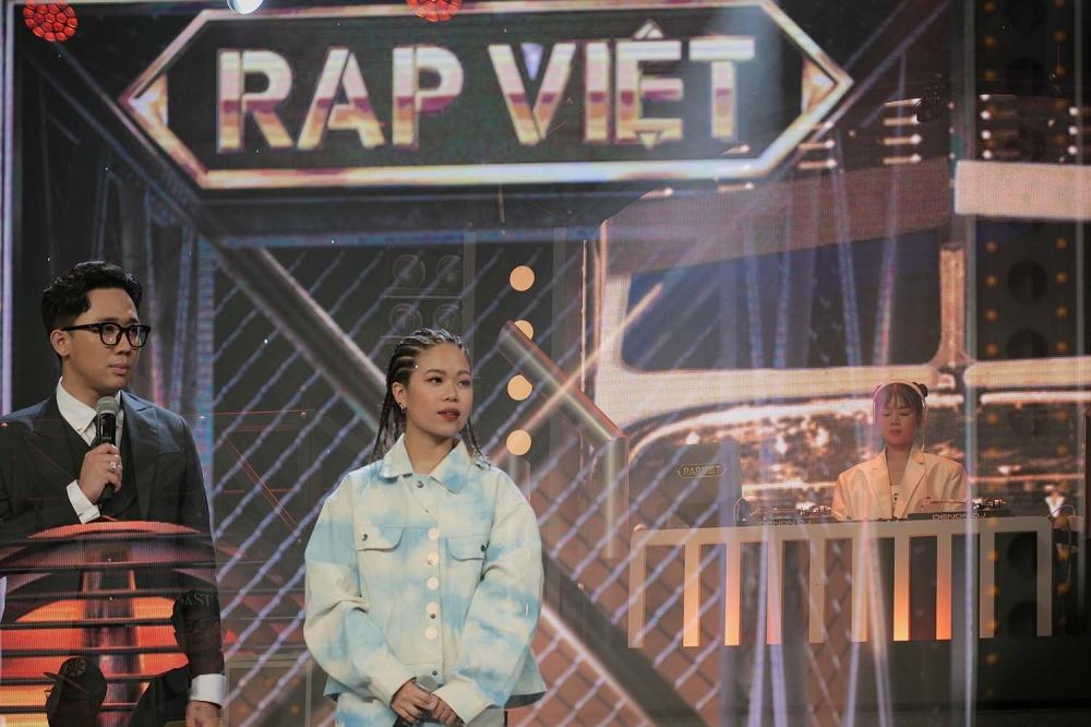 Tân binh bắn rap quá đỉnh, thí sinh nữ đầu tiên show Rap Việt về đội Suboi-4