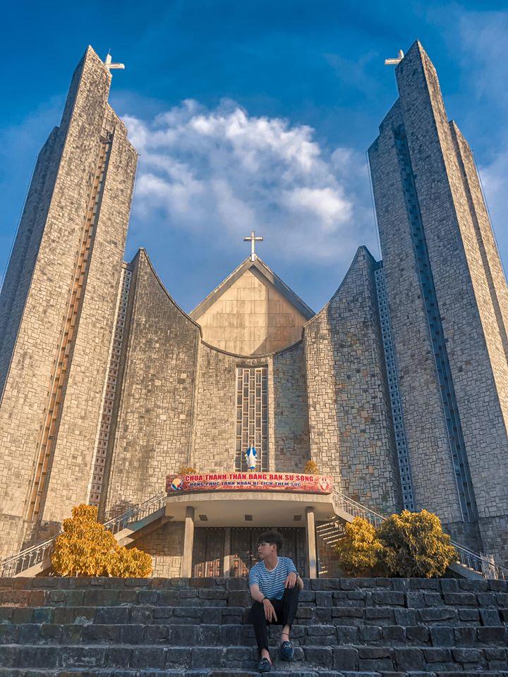 Hội sống ảo rủ nhau check-in sương sương tại thánh địa trời Âu đất Huế-1