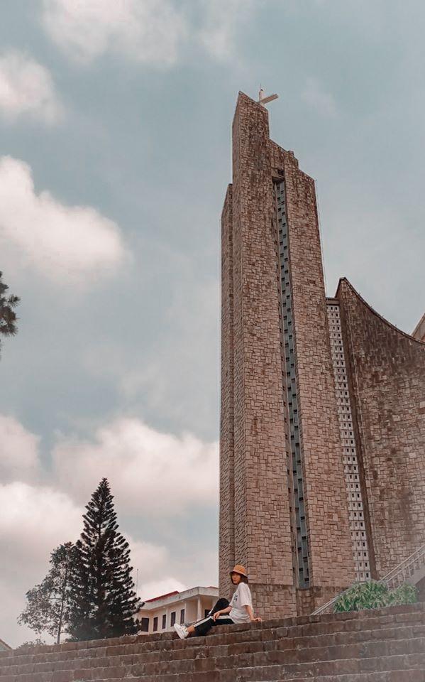 Hội sống ảo rủ nhau check-in sương sương tại thánh địa trời Âu đất Huế-3