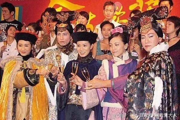 Ân oán 2 mỹ nhân Thâm Cung Nội Chiến: tình thù căng thẳng từ phim tới đời thực-13