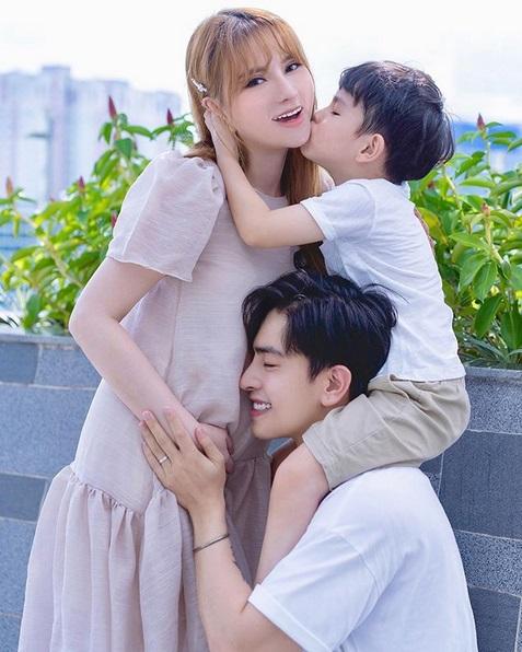 Thu Thủy sau phẫu thuật xinh thì có xinh nhưng nụ cười sao giống tượng sáp-4