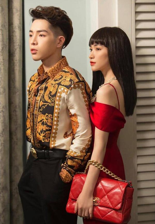 Chị em Hoa Dâm Bụt tương tàn khi phải hát trong hoàn cảnh khắc nghiệt-2