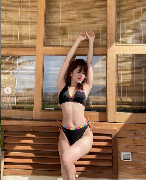 Hậu bị dìm nhan sắc trên sóng truyền hình, Thiều Bảo Trâm dằn mặt ngay bằng loạt ảnh bikini bốc lửa-6