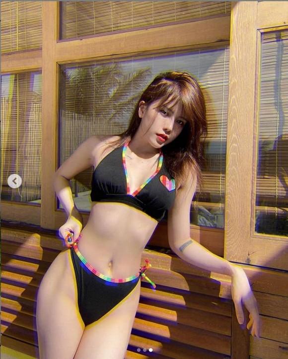 Hậu bị dìm nhan sắc trên sóng truyền hình, Thiều Bảo Trâm dằn mặt ngay bằng loạt ảnh bikini bốc lửa-2